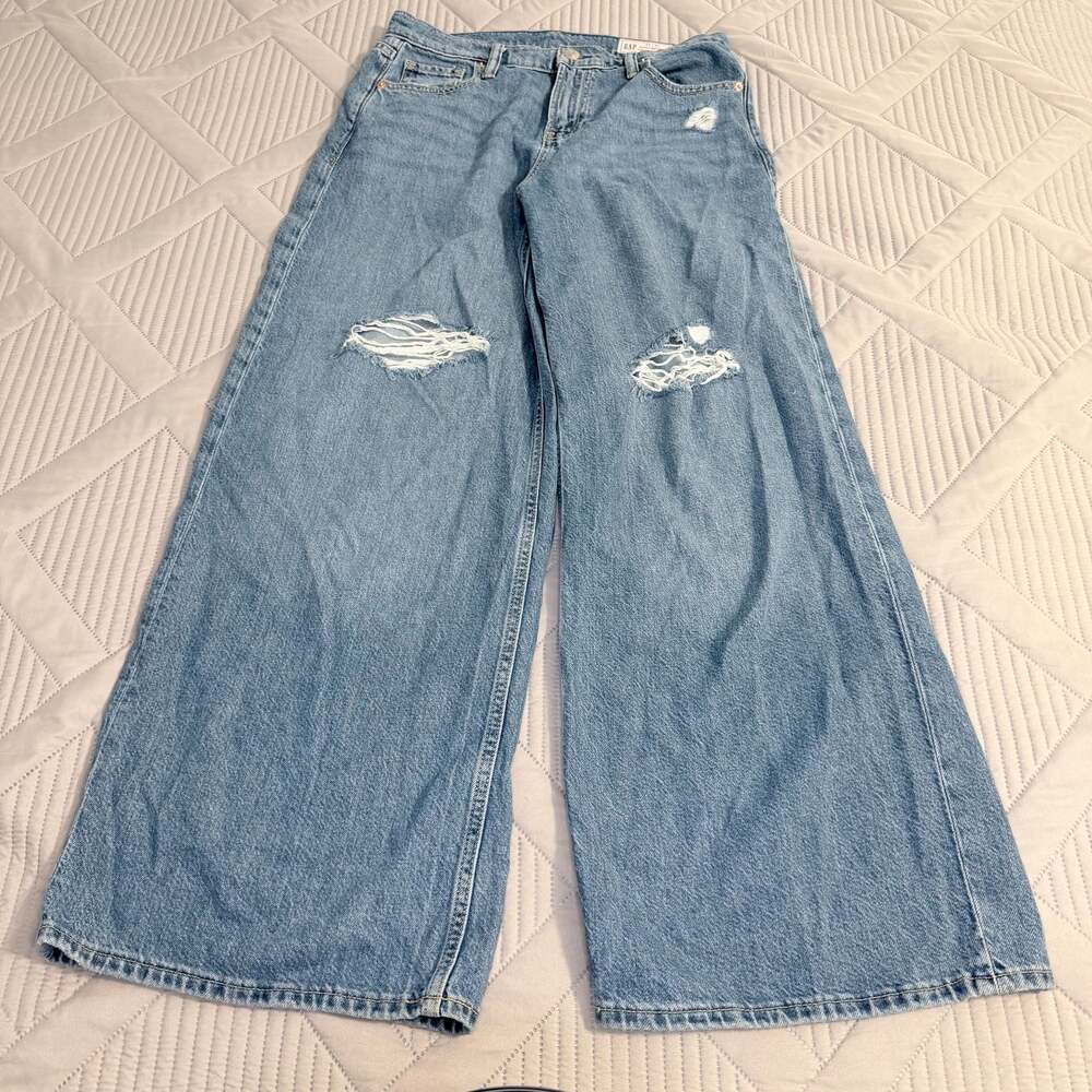 Gap Baggy Mid Rise Distressed Light Wash Wide Leg Jeans 27/4R